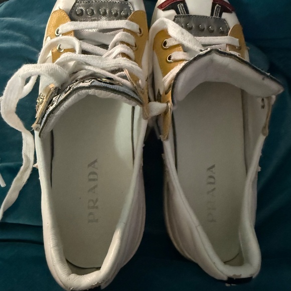 Sneakers - Picture 4 of 4